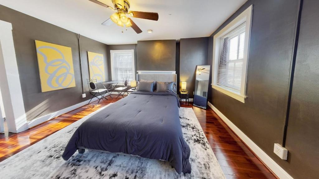 New! Renovated Townhome W/ Putting Green & Patio! 里士满 外观 照片
